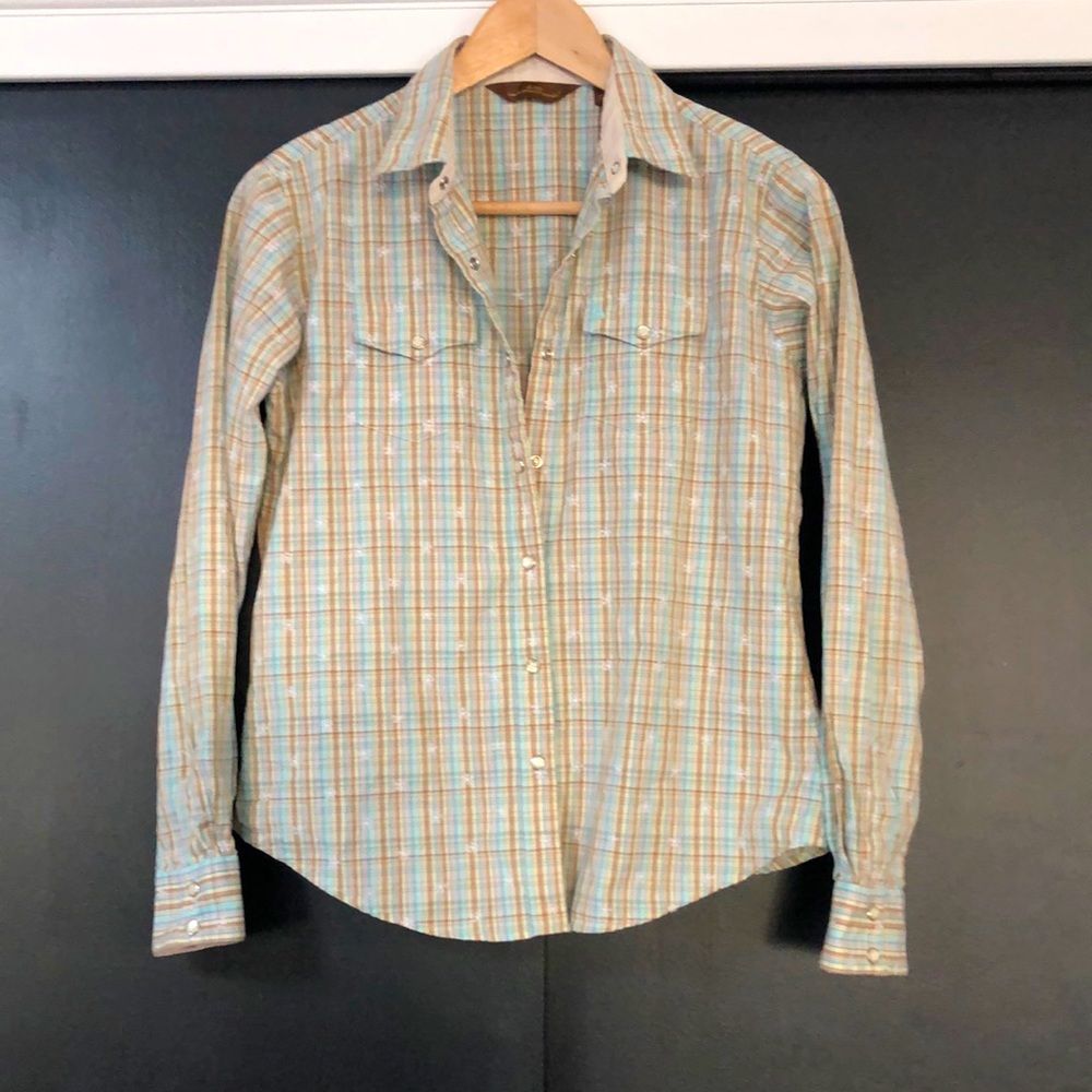 EUC Women’s western flair, collared shirt.